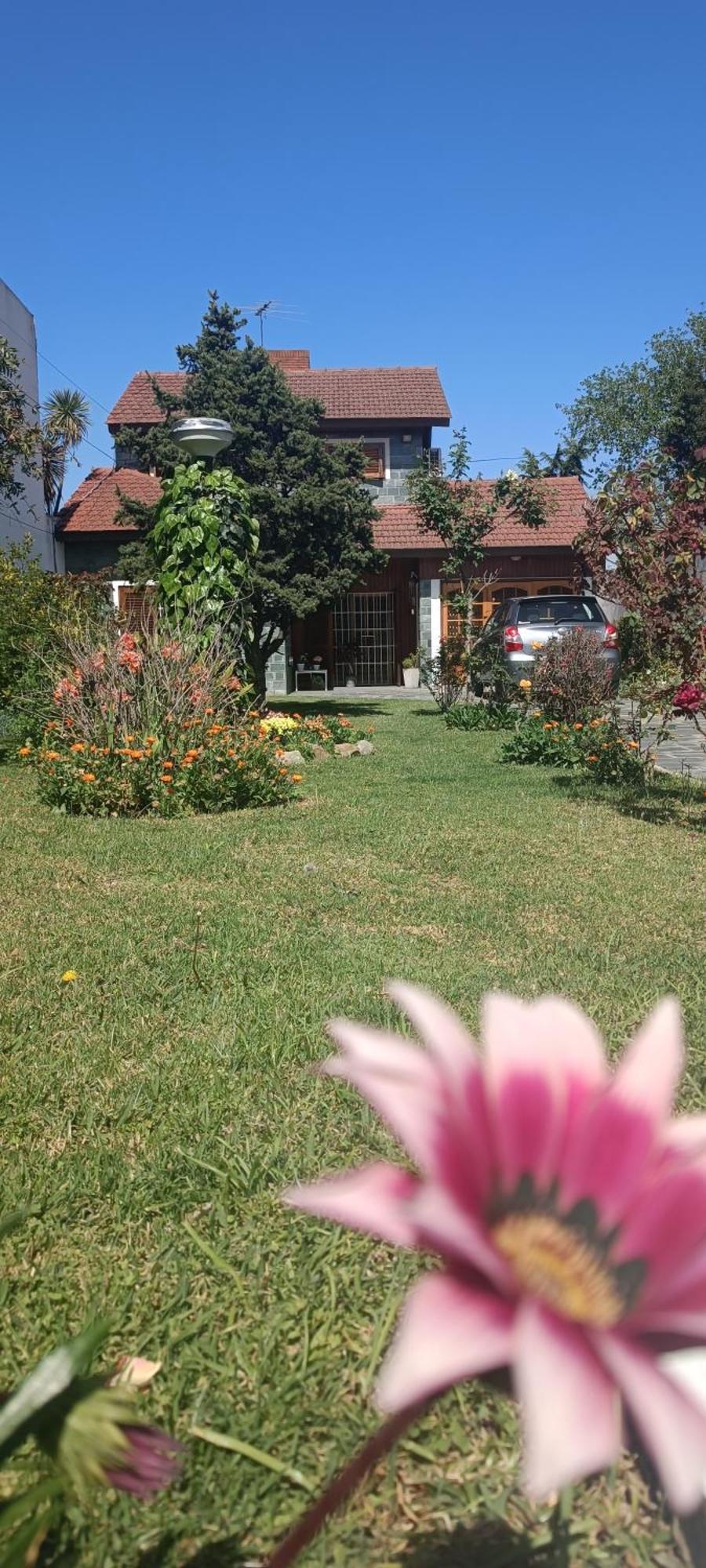 Casa Olivia- Alojamiento Con Piscina - Aeropuerto Ezeiza Dış mekan fotoğraf