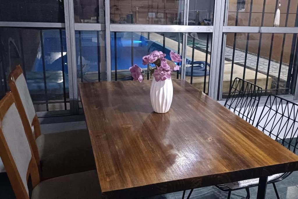 Casa Olivia- Alojamiento Con Piscina - Aeropuerto Ezeiza Dış mekan fotoğraf